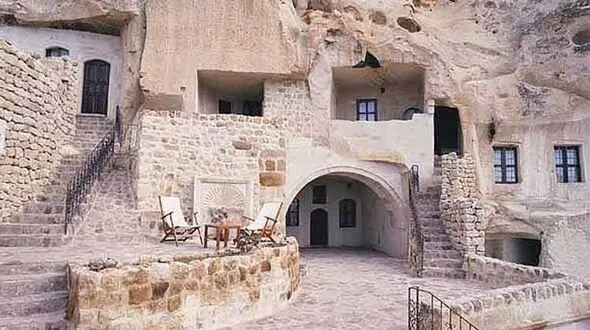 زندگی هیجان انگیز در کوهی با آتشفشان خاموش
