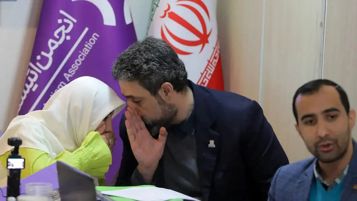 نشست خبری انجمن اوتیسم ایران برای رفع ابهام های مالی و سفرهای خارجی اقوام اعضای هیات مدیره ! / خودروهای KMC و جک J4 لوکس نیستند؟