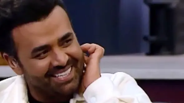 فیلم/ سوال باحال حامد آهنگی از میثم ابراهیمی:عجیب ترین چیزی که تو کیفت نگه میداری چیه؟/جوابش رو بشنوی میمیری از خنده این دیگه نوبره 