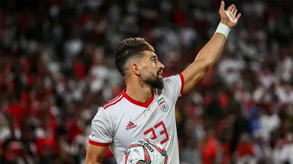 عکس/ توضیحات عجیب رامین رضاییان در مورد حرکات جنجالی اش