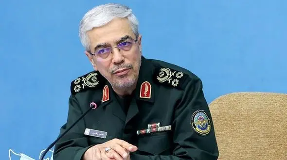 عکس؛ سفر در زمان؛ «سرلشکر باقری در لباس سپاه و در سال های نخست خدمت اش»؛ دهه 60