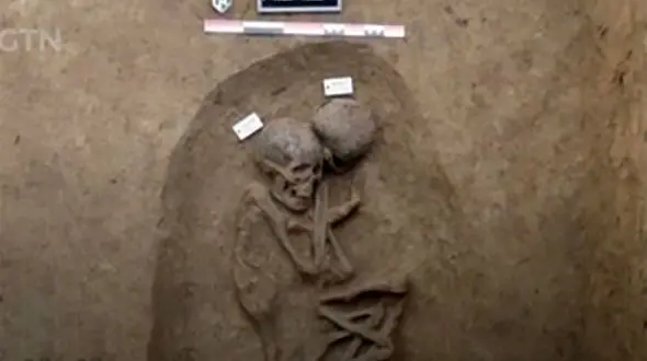 کشف آثار باستانی پیش از دوران فراعنه + فیلم