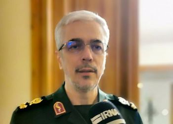 بیوگرافی سرلشگر محمد باقری + عکس هایی از دوران کودکی و همسر و بچه هایش