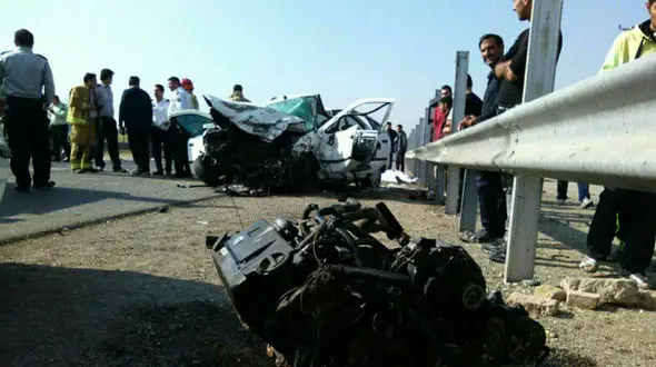 مرگ وحشت آور 3 مرد در برخورد شاخ به شاخ 2 خودرو در پل فیروزآباد + فیلم و عکس 