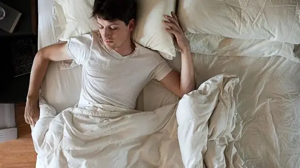 چگونه بهترین تشک ضد تعریق را برای افراد گرم خواب انتخاب کنیم