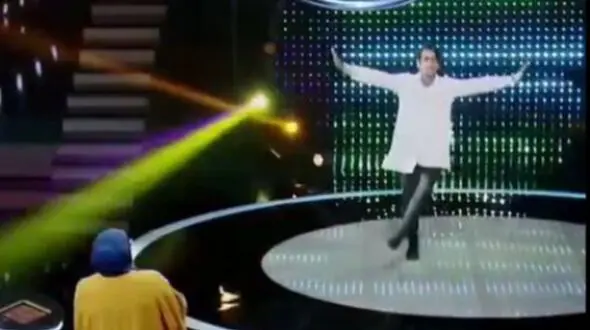 فیلم آواز باشکوه با آهنگ شاهکار آذری توسط شرکت کننده صداتو  !