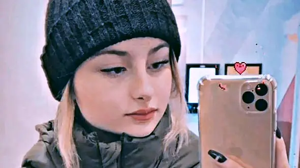 لو رفتن عکس سارا و نیکا در برج میلاد / استایل متفاوت بازیگران ممنوع التصویر پایتخت 