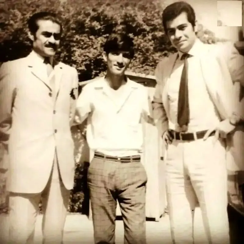 «بهروز وثوقی و عباس شباویز» در پشت صحنه فیلم قیصر؛ سال ۴۸