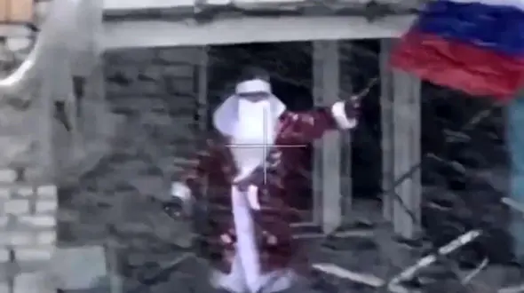 فیلم تصاویر پهپادی از پرچم روسیه در خط مقدم