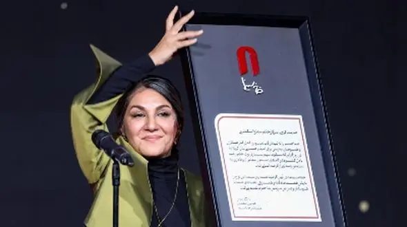 عکس ها / نگاهی به تیپ و استایل خانم بازیگران از  هلیا امامی و  نگین صدق گویا تا شبنم مقدمی و فریبا کوثری .... در جشن روز ملی سینما 