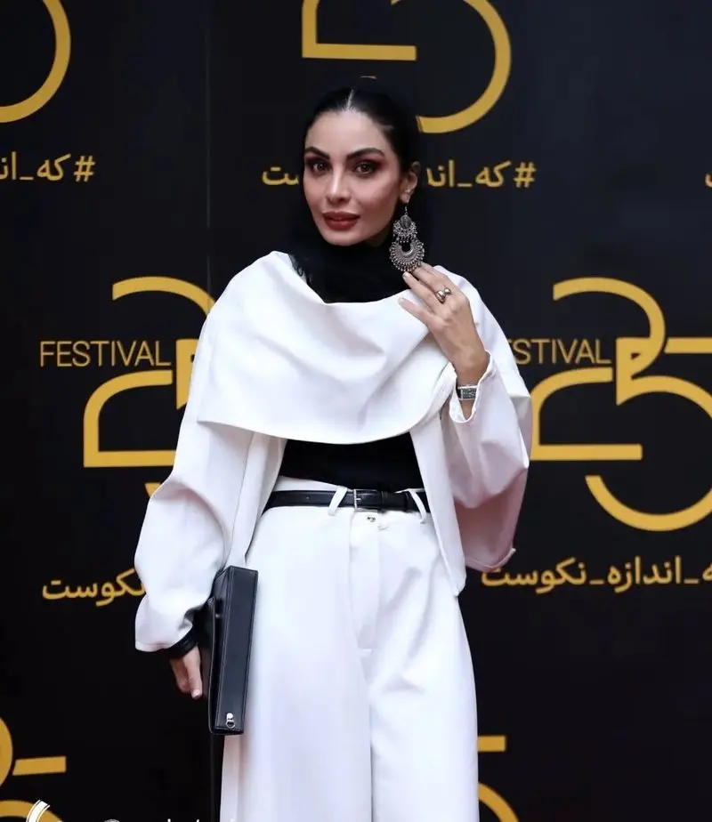 صحرا اسداللهی