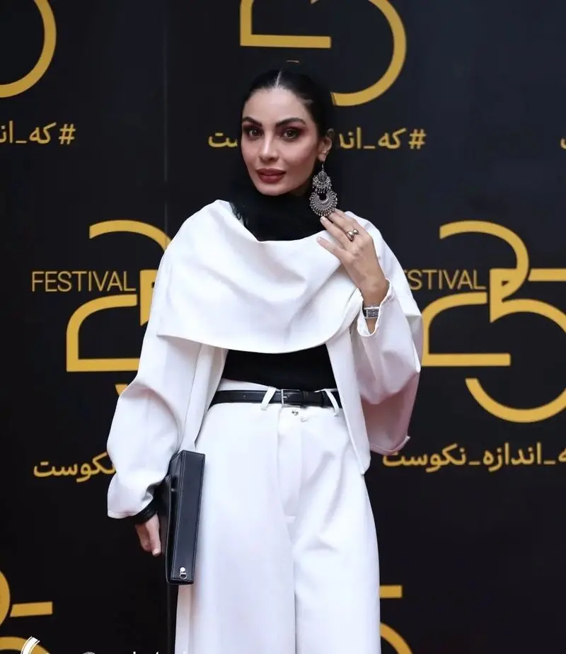 صحرا اسداللهی