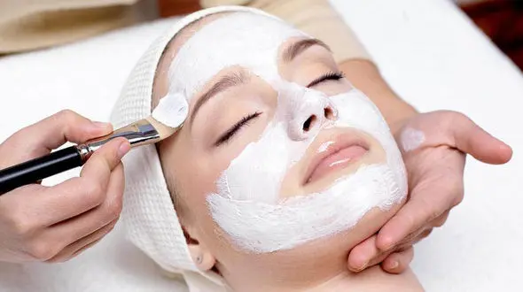 ماسک نشاسته در ترمیم جوش ها موثر است