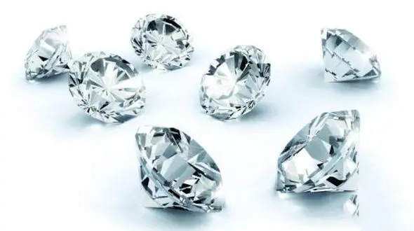 تفاوت میان الماس و برلیان در چیست؟
