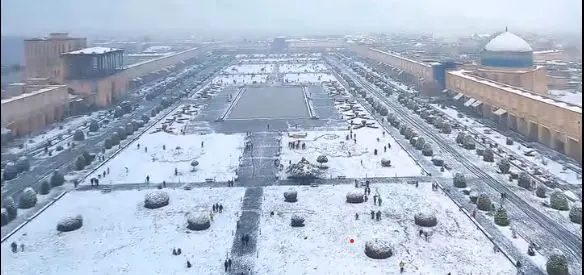 اتفاقی کم‌سابقه در اصفهان؛ شهر پس از دو دهه لباس سفید بر تن کرد