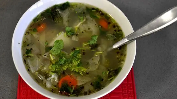 سوپ جو پرک شده با سبزیجات