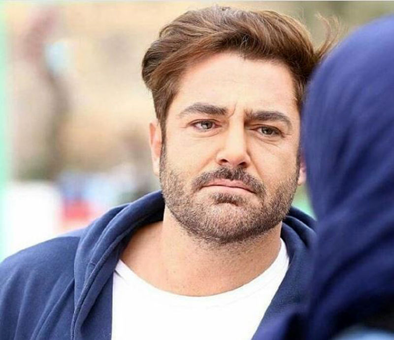 عکس های منشوری از محمدرضا گلزار در کنار دختران جنجالی در پارتی