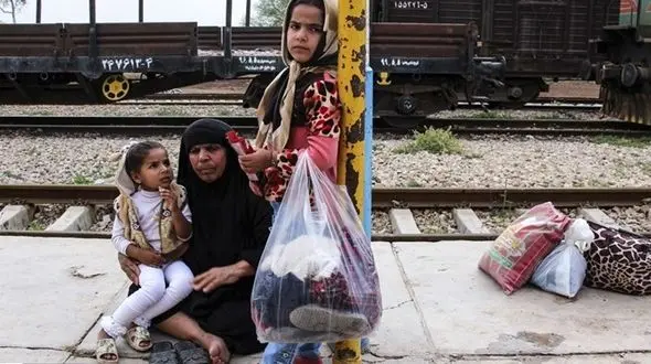 درد و دل تلخ مردم سیل زده که در قطار زندگی می کنند+ عکس