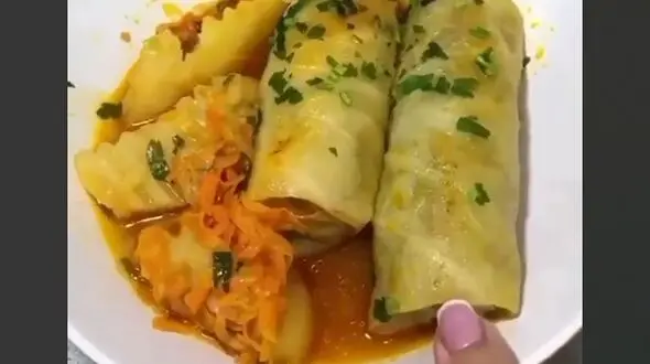 دلمه کلم بپز و با خانواده میل کن + فیلم