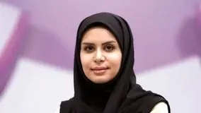 نگاهی به دکوراسیون شیک خانه نجمه جودکی مجری مشهور صداوسیما/ با گلدان شیشه ای خاص روی میزش  و مبلمان یکدست سفید + عکس خانم مجری بیرون از تلویزیون