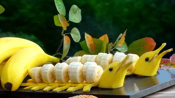 این میوه در زیبایی پوست معجزه می کند