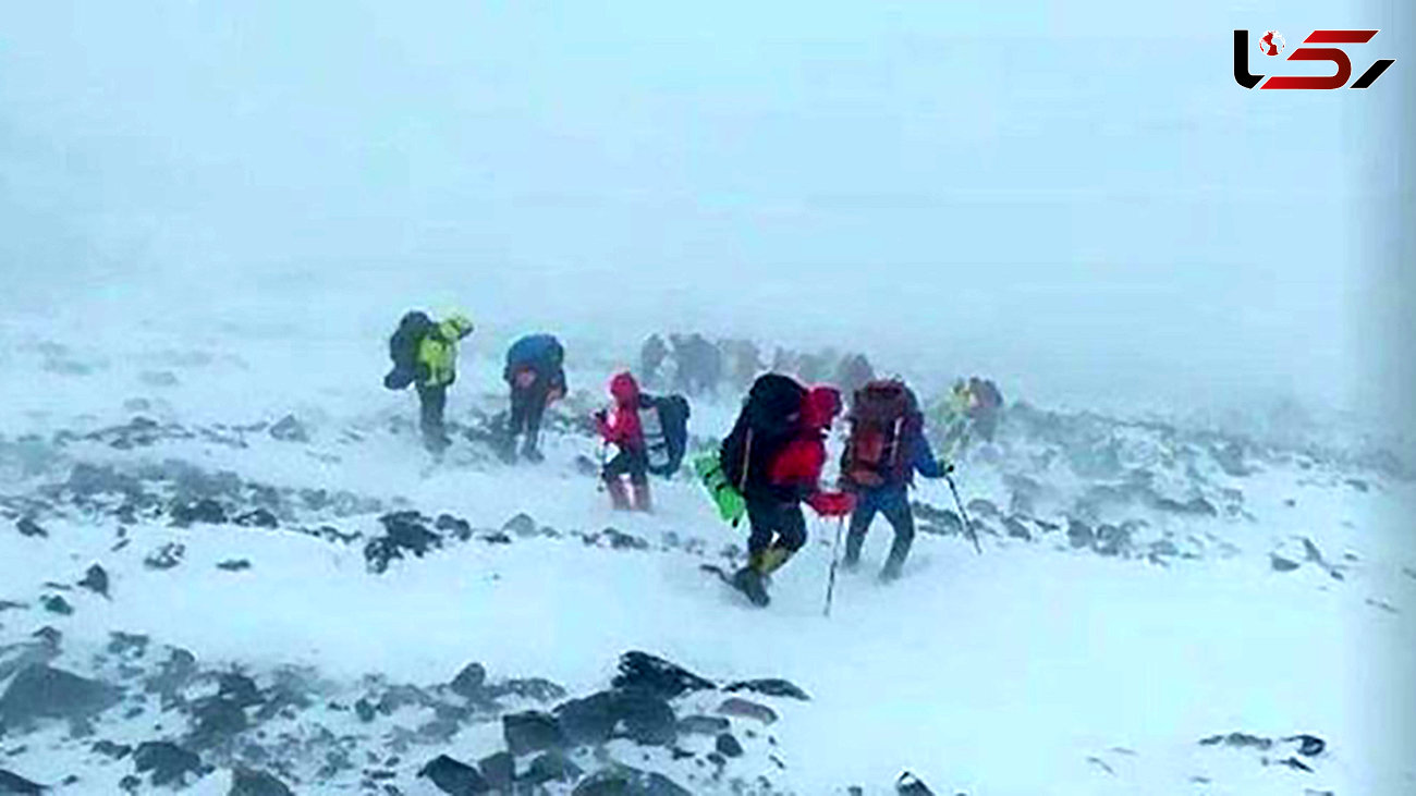 فیلم کشف جسد کوهنورد تهرانی در قله توچال / 35 امدادگر در محل جستجو بودند