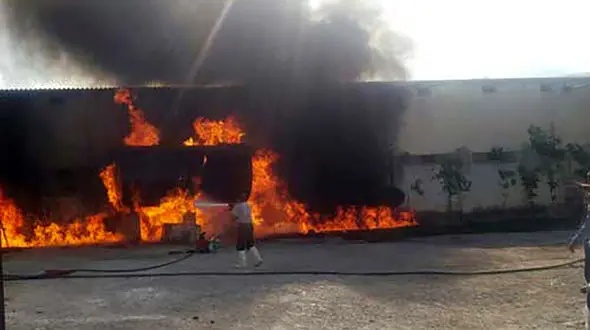  انفجار مرگبار کارخانه گریس‌سازی بستان آباد ! / جوشکار بی گناه کشته شد و 3 نفر زنده زنده سوختند