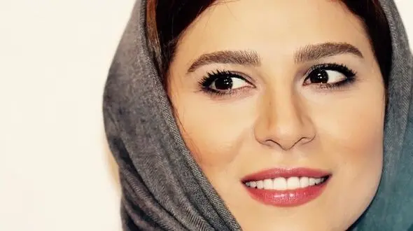 فیلم/ سحر دولتشاهی در 46 سالگی تغییر چهره داد/ خانوم بازیگر با میکاپ و مژه های مصنوعی و موهای رنگ شده