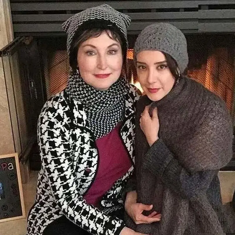 سحر جعفری جوزانی مادر