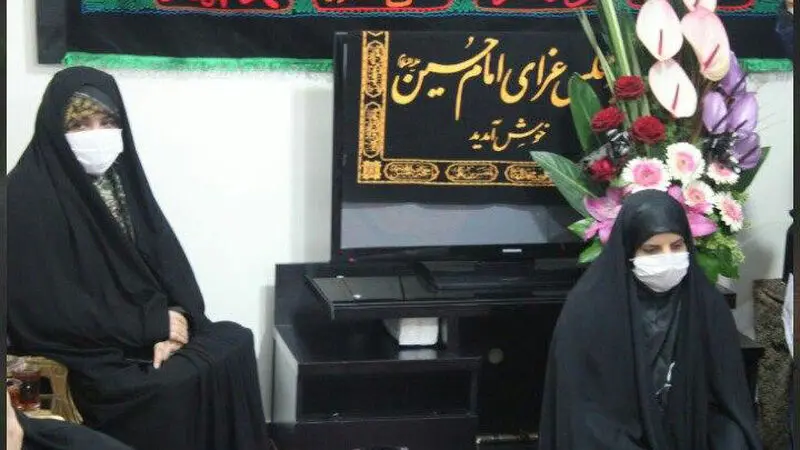 حضور جمعی از نمایندگان مجلس در منزل شهید امر به معروف محمدی 