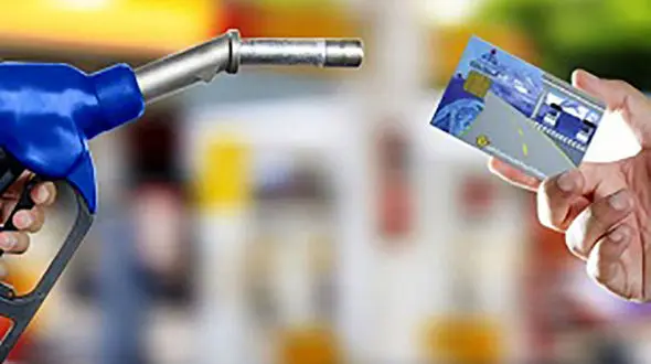 سقف کارت بنزین جایگاه ها ۲۰ لیتر شد