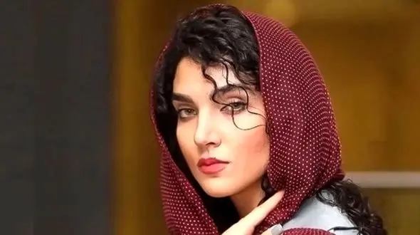 مهران مدیری: چرا ازدواج نمیکنی؟ اونی که می خوای کیه؟ / سارا رسول زاده: شنونده خوبیه ... دو طرفه باشه...قدش بلنده...