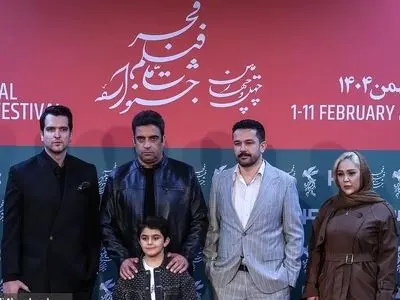 تیپ و استایل هنرمندان در دومین روز جشنواره 44 فیلم فجر/ از استایل مشکی الناز ملک تا چرم پوشی منوچهر هادی