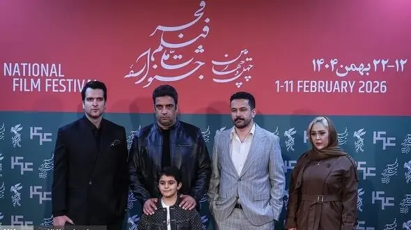 تیپ و استایل هنرمندان در دومین روز جشنواره 44 فیلم فجر/ از استایل مشکی الناز ملک تا چرم پوشی منوچهر هادی