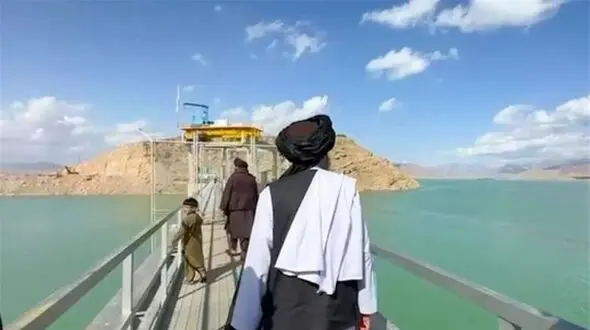 زندگی میلیون ها مهاجر افغان در ایران زیر سایه تنش آبی با طالبان