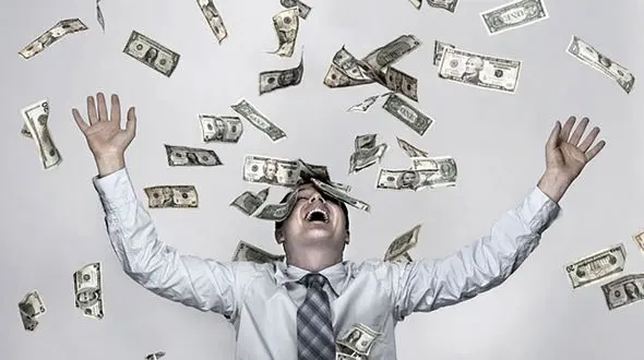 فیلم پولدار ترین ایرانی که کل ثروتش رابخشید ! / چه دل گنده ای دارد !