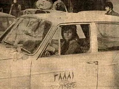 اولین زن راننده تاکسی در ایران؛ داستان جالب حکیمه فرهود