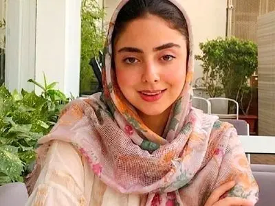 عکس / سفر در زمان /  «حنا نوه محمدعلی فردین» در کنار پوری بنایی؛ سال 96 / شباهت نوه فردین با زیبایی های پدربزرگش