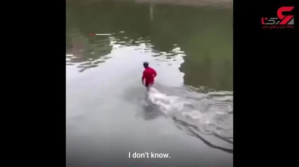 جسد شناور روی آب ناگهان زنده شد و راه افتاد + فیلم 