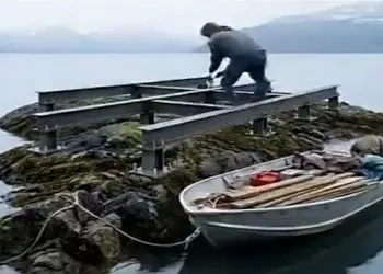 معماری خلاقانه؛ یارو سهراب سپهری درون داره قایق انداخت آب خونه ساخت عایق توپ تکون نده