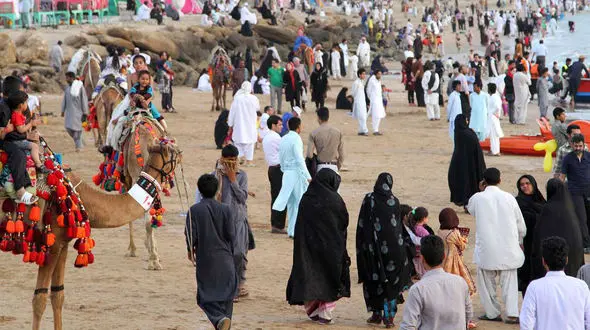 قیمت 12 میلیون تومانی بلیط یک طرفه چابهار به تهران! / فروش گاو و گوسفند برای یک سفر درمانی!