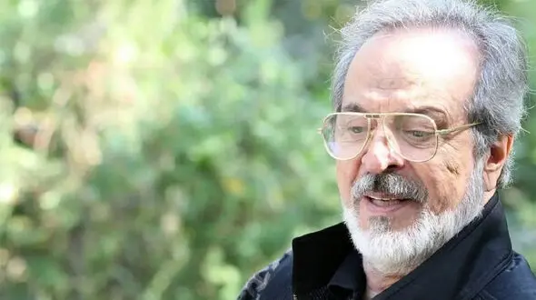  عکس| سفر به گذشته؛ «ایرج قادری» در پشت صحنه فیلم پنجه در خاک؛ سال 76