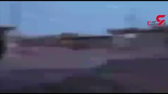 لحظه‌ای بی‌نظیر از رد شدن یک موشک از مقابل رزمنده یمنی+فیلم