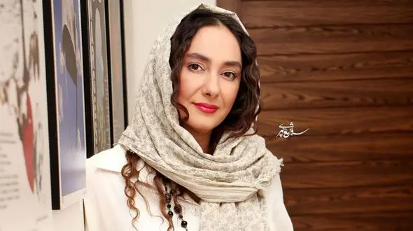 عکس پاییزی از هانیه توسلی در طبیعتی زیبا