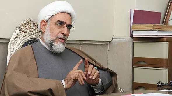  احمدی‌نژاد ابتدا تصمیم می‌گرفت، بعد فکر می‌کرد 