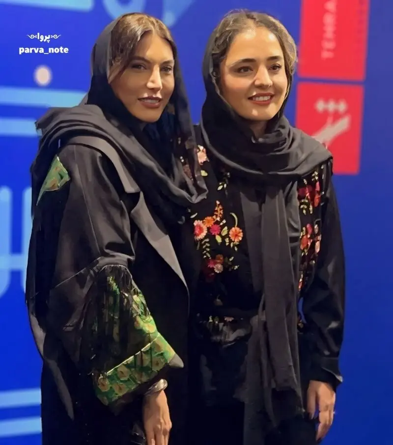 نرگس محمدی به همراه همسرش علی اوجی و فریبا نادری در جشنواره فیلم شهر