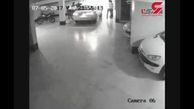 فیلم لحظه حمله شبانه 3 جوان اسیدپاش به مردی در رودهن 
