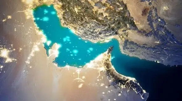 خلیج فارس در محاصره آلودگی؛ تلاش برای جریمه کردن نفتکش‌های عبوری از تنگه هرمز