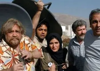 فیلم/سکانس خنده دار دعوای مهران مدیری با همسایشون بخاطر دیش ماهواره / تا دیروز دم آسانسور میگفتی دربست!