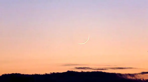 رؤیت هلال ماه شوال در شامگاه ۱٠ فروردین